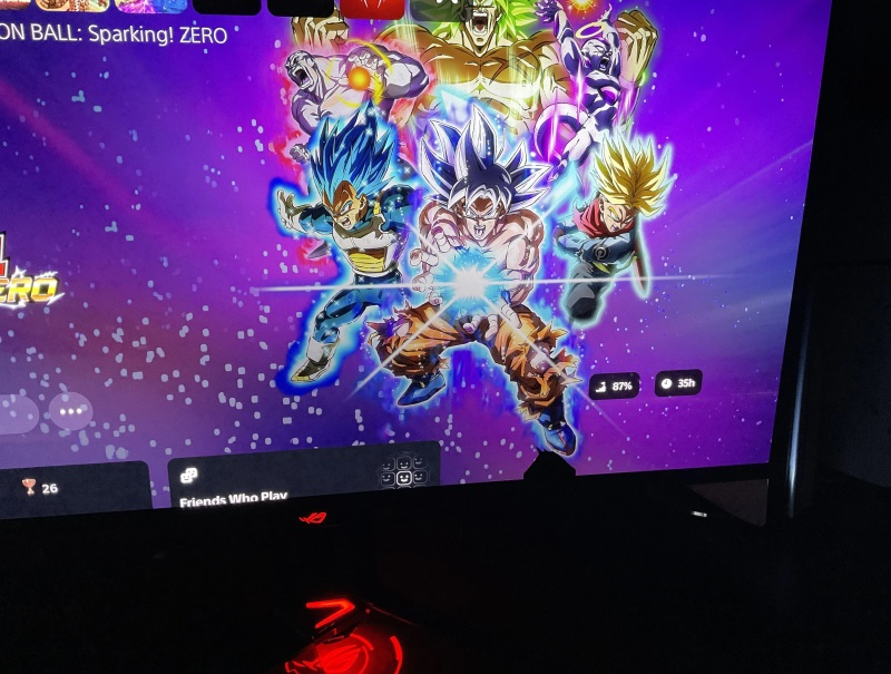 Asus a réduit ses dépenses d’emballage et désormais les moniteurs OLED à 1 299 $ sont livrés avec des fissures.