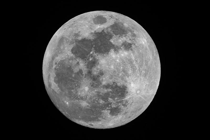 La NASA prévoit de reproduire le feu sur la Lune afin d'étudier ses propriétés physiques