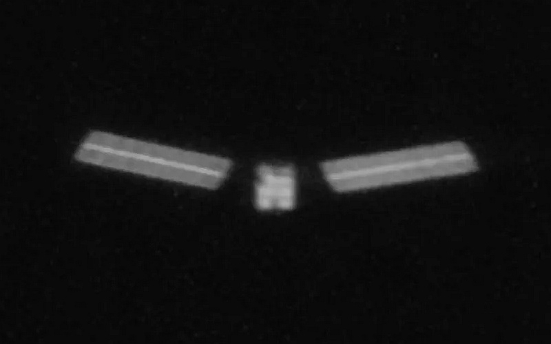 Une sonde Starlink est tombée dans l'espace, mais son «portrait » avant la collision est resté intact.