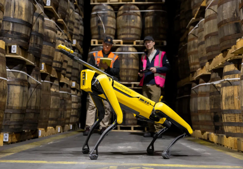 Dewar’s a créé un robot‑détective capable de détecter les fuites d’évaporation de whisky.