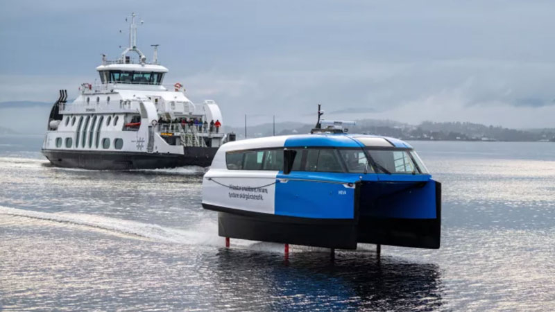 Un ferry entièrement électrique à ailes subaquatiques a battu le record en parcourant 300 km en trois jours