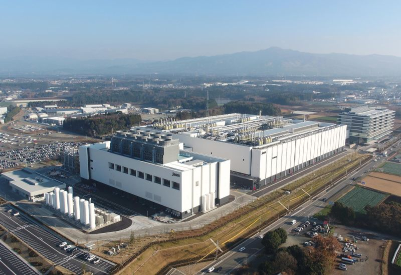 Le Japon invite SK Hynix et Samsung à construire des usines de production de mémoire, en offrant d'importantes subventions, mais sans résultat jusqu'à présent.