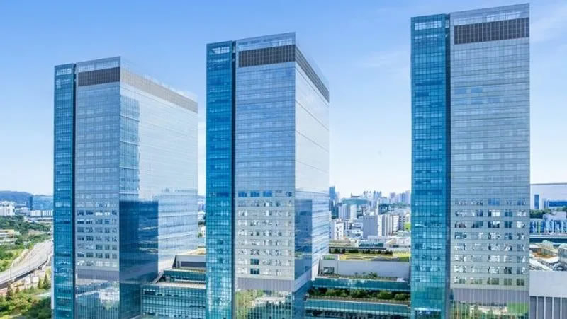 Samsung lancera des livraisons massives de mémoire HBM4 en février, devançant ses concurrents