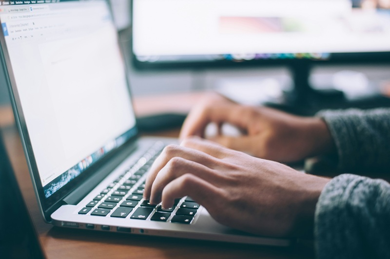 Dans la région de Moscou, des restrictions sur l'accès à Internet domestique ont été introduites sous forme de « listes blanches » avant les vacances de mai.