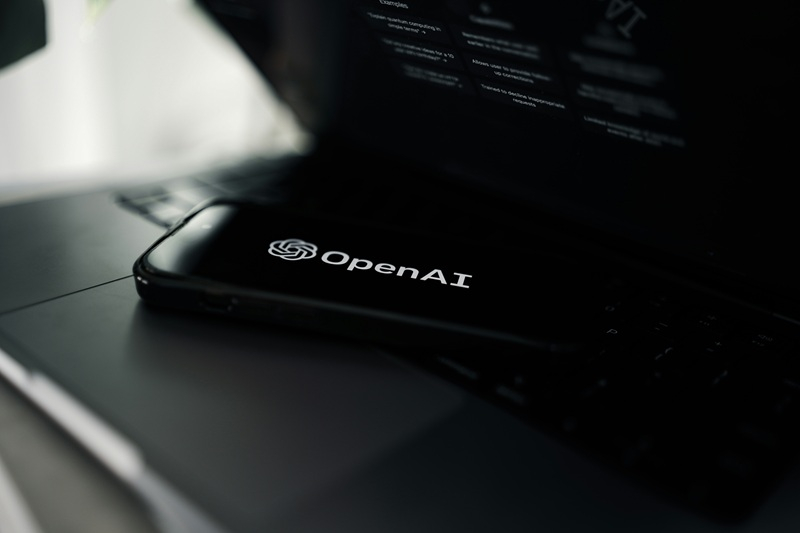 OpenAI a présenté le GPT‑Realtime‑2 et deux nouvelles variantes vocales disponibles uniquement via l’API