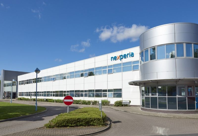 Europe informelle : l’usine chinoise Nexperia a commencé à produire des puces sans plaquettes de silicium.