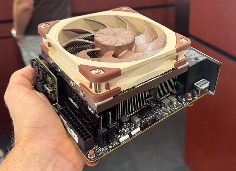 Noctua a présenté un refroidisseur compact et puissant pour l’AM5, équipé d’un ventilateur plein de 120 mm.