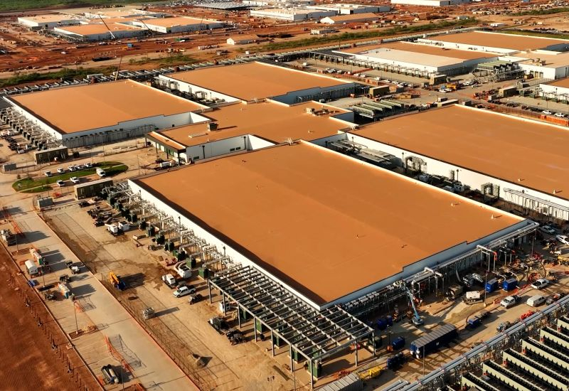 OpenAI a réduit la construction d’un centre de données pour diminuer l’anxiété des investisseurs avant l’introduction en bourse.