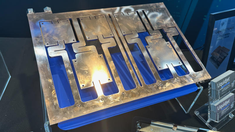 Frore a présenté le refroidisseur liquide ultra-fin LiquidJet Nexus pour serveurs Nvidia, réduisant la température de 6 °C et augmentant l'efficacité de l'IA de 10 %.