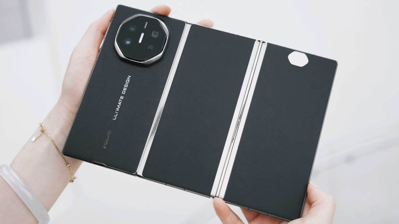 Huawei a commencé à vendre les modèles réparés Mate XT et Mate X6