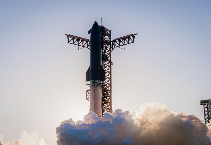 SpaceX prévoit de lever près de 25 % de son capital par le biais d’une introduction en bourse, attirant des fonds auprès d’investisseurs privés.