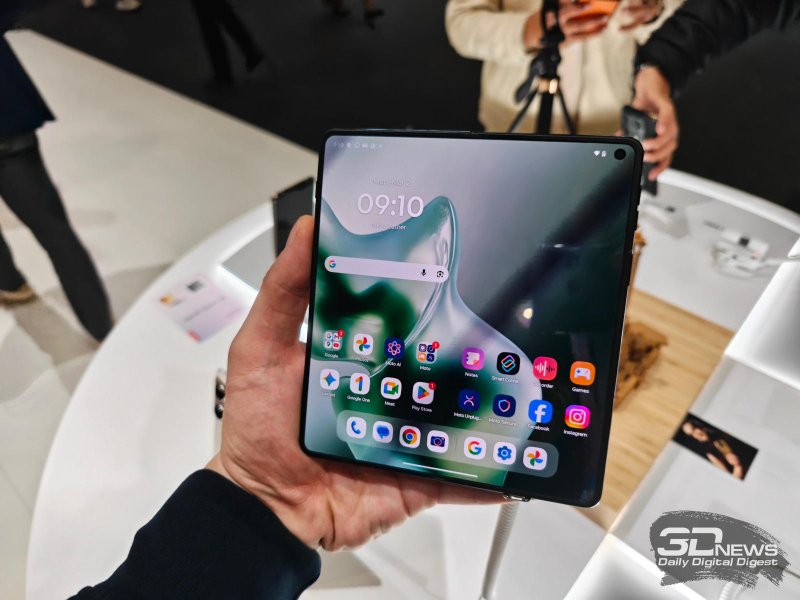 Motorola a présenté le nouveau téléphone pliable Razr Fold