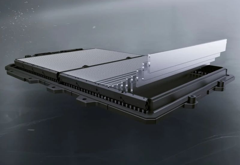 Le fabricant chinois BYD a lancé la nouvelle batterie Blade Battery 2.0 à base de lithium-fer-phosphate : elle se recharge jusqu’à 97 % en seulement neuf minutes