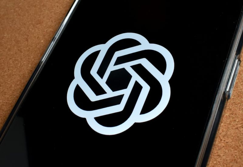 Nvidia investit 30 milliards de dollars dans OpenAI, tandis que la transaction initiale de 100 milliards de dollars est retardée