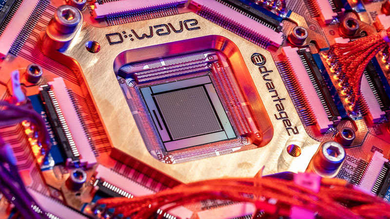 D‑Wave promet de créer en 2032 un ordinateur quantique universel plus avancé, surpassant ses concurrents.