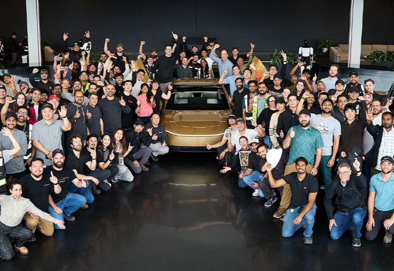 Elon Musk a de nouveau annoncé le lancement de la production du taxi autonome Tesla Cybercab.