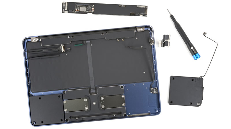 iFixit a analysé le MacBook Neo et l'a jugé le plus facile à réparer parmi les ordinateurs portables Apple