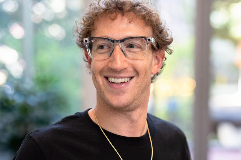 Mark Zuckerberg défend une surveillance complète des employés de Meta✴ comme moyen d'entraîner l'intelligence artificielle, mais la précision de ces informations est douteuse