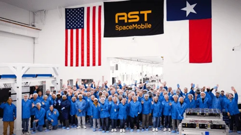 AST SpaceMobile a accéléré l’internet par satellite pour les smartphones presque cinq fois.