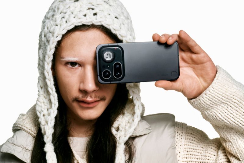 Nothing a lancé de nouveaux modèles de téléphones Phone (4a) et Phone (4a) Pro, équipés d’un éclairage arrière amélioré et d’un prix plus élevé.